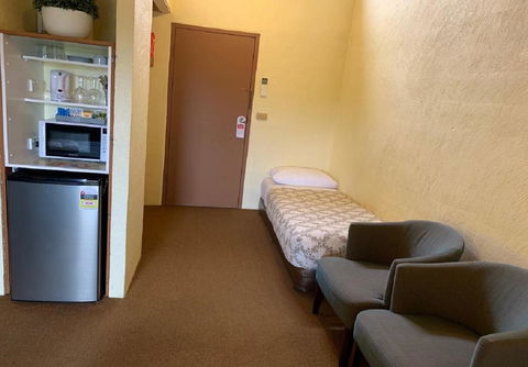 Mountain Creek Motel Bar & Restaurant - Gold Coast 4U 28