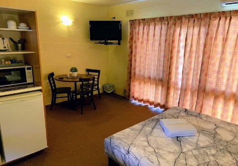 Mountain Creek Motel Bar & Restaurant - Gold Coast 4U 31