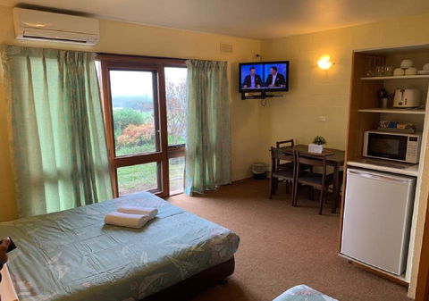 Mountain Creek Motel Bar & Restaurant - Gold Coast 4U 33