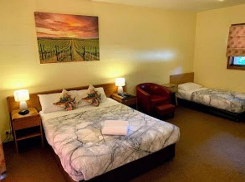 Mountain Creek Motel Bar & Restaurant - Gold Coast 4U 27
