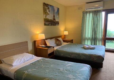 Mountain Creek Motel Bar & Restaurant - Gold Coast 4U 32