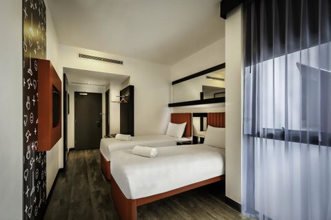 Essence Hotel Carlton - Accommodation Gold Coast 10