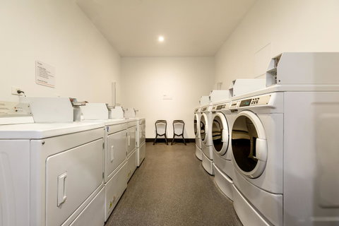 Essence Hotel Carlton - Accommodation Gold Coast 27