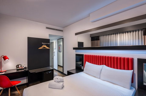 Essence Hotel Carlton - Accommodation Gold Coast 4