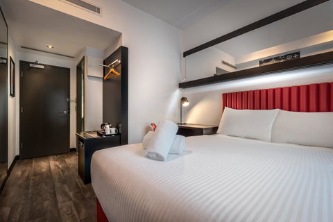 Essence Hotel Carlton - Accommodation Gold Coast 7