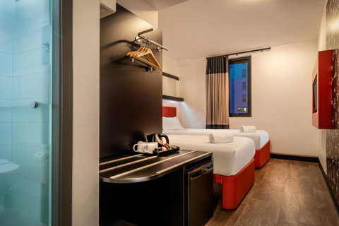 Essence Hotel Carlton - Accommodation Gold Coast 13