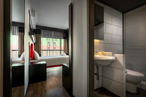 Essence Hotel Carlton - Accommodation Gold Coast 5