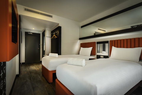Essence Hotel Carlton - Accommodation Gold Coast 9