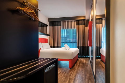 Essence Hotel Carlton - Accommodation Gold Coast 2