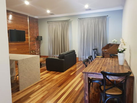 Sublime Spa Apartments - Accommodation Gold Coast 4