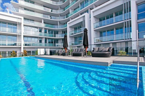 Doncaster Private Collection 2 Bed Townhouse@Pearl - Accommodation Gold Coast 16