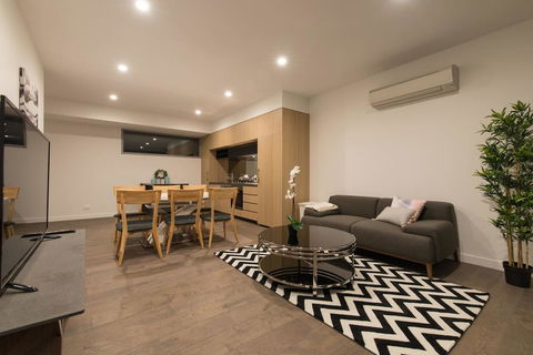 Doncaster Private Collection 2 Bed Townhouse@Pearl - Accommodation Gold Coast 0