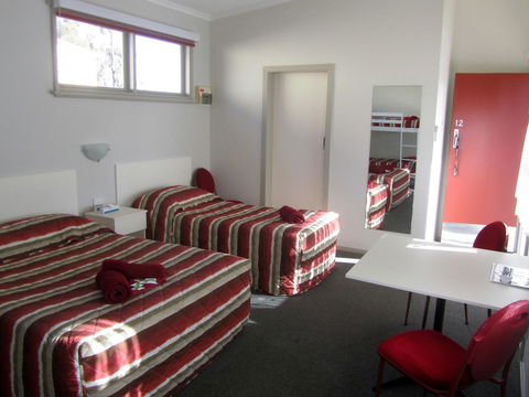 The Highlander Motel - 24HR Check In - Gold Coast 4U 25