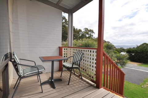 Ballymena Holiday Units - Gold Coast 4U 4