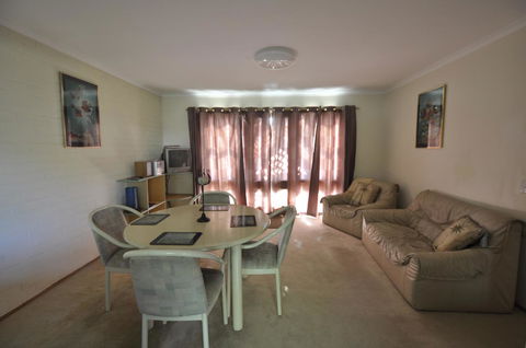 Ballymena Holiday Units - Gold Coast 4U 5