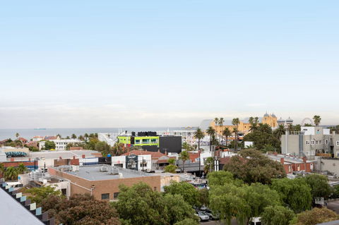 Modern Apartment In The Heart Of St Kilda - Gold Coast 4U 22