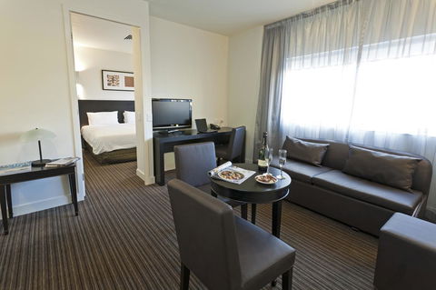 Causeway 353 Hotel - Accommodation Gold Coast 10