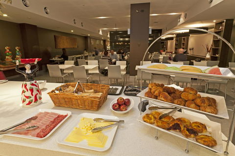 Causeway 353 Hotel - Accommodation Gold Coast 16