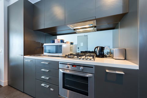 Amazing Accommodations : South Yarra - 1 Gold Coast 35