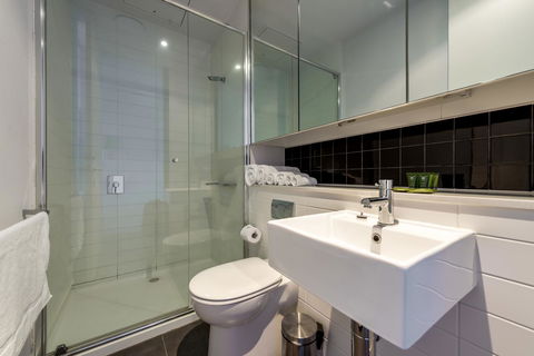 Amazing Accommodations : South Yarra - 1 Gold Coast 30