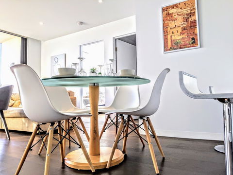 Breathtaking View Apartment With Gym & Sauna - Gold Coast 4U 24