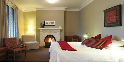 Athelstane House - Gold Coast 4U 8