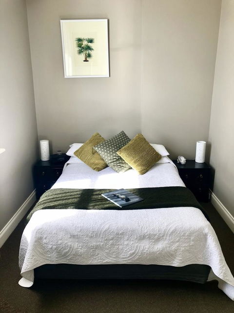 Athelstane House - Gold Coast 4U 6