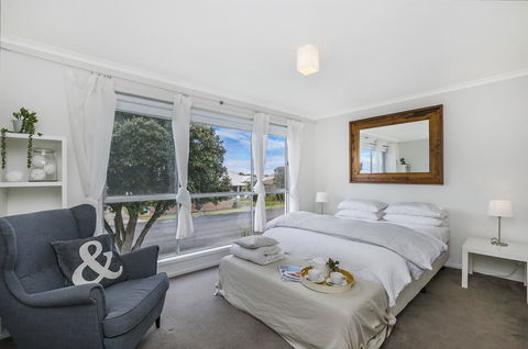 Portland Bay Apartments - Accommodation Gold Coast 2