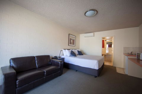 City Reach Motel - Accommodation Gold Coast 0