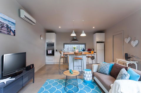 The Love Shack - Romantic Bungalow - Accommodation Gold Coast 2