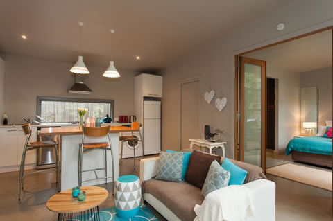 The Love Shack - Romantic Bungalow - Accommodation Gold Coast 3
