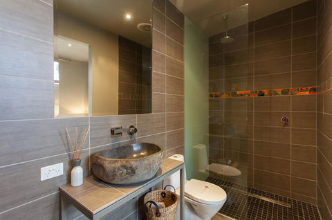 The Love Shack - Romantic Bungalow - Accommodation Gold Coast 6