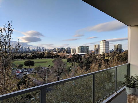 BestView St Kilda Spectacular Sunset Hideaway - Boutique Self-contained Luxury Apartment - Gold Coast 4U 2
