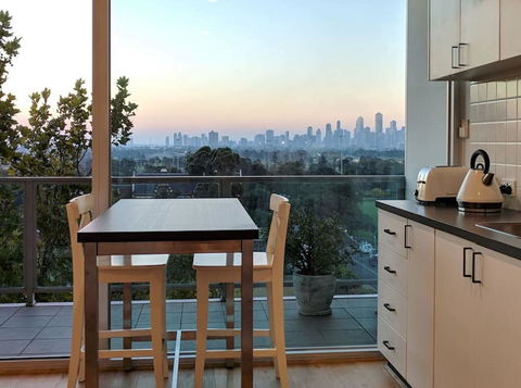 BestView St Kilda Spectacular Sunset Hideaway - Boutique Self-contained Luxury Apartment - Gold Coast 4U 0