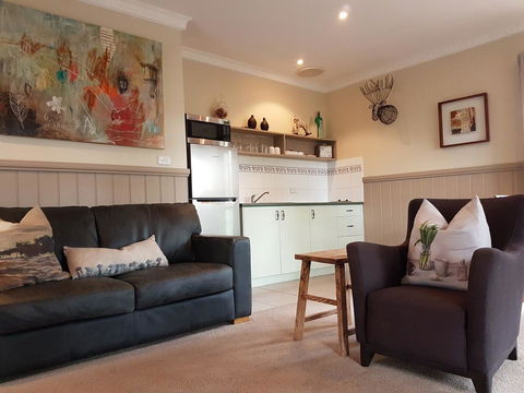Tangenong Cottages - Gold Coast 4U 13