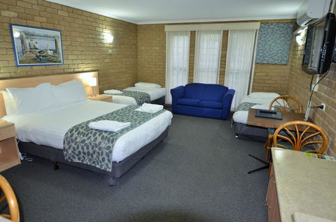 Tropicana Motor Inn - Accommodation Gold Coast 9