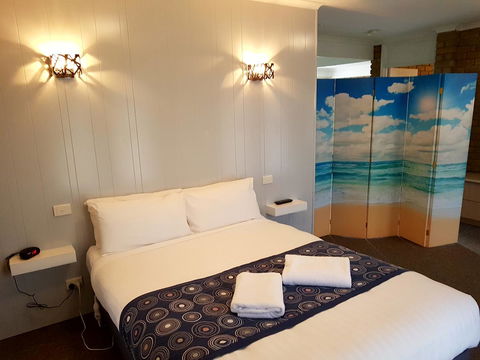 Tropicana Motor Inn - Accommodation Gold Coast 2