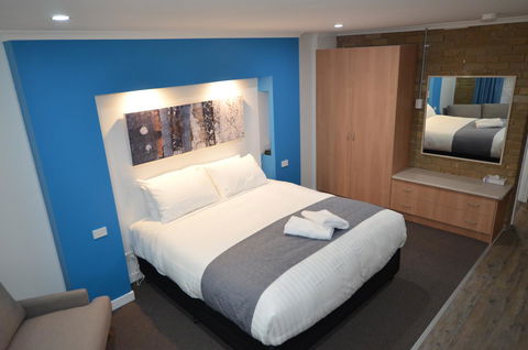 Tropicana Motor Inn - Accommodation Gold Coast 0