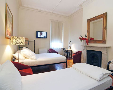 Hotel Claremont Guest House - 1 Gold Coast 10