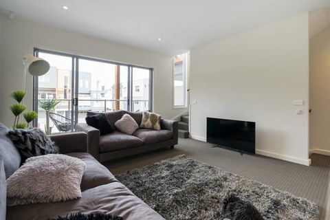 Marina Beach - Accommodation Gold Coast 4