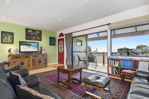 Black Dolphin Beach Penthouse - Accommodation Gold Coast 9