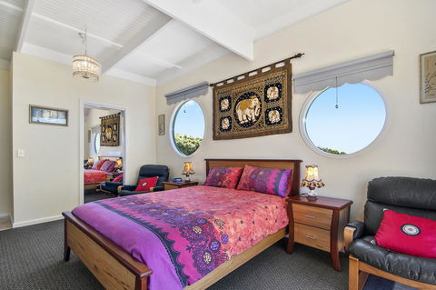 Black Dolphin Beach Penthouse - Accommodation Gold Coast 12