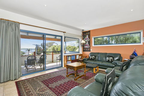 Black Dolphin Beach Penthouse - Accommodation Gold Coast 13