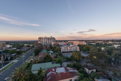 Guest House In Melbourne - Gold Coast 4U 8