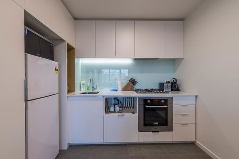 Guest House In Melbourne - Gold Coast 4U 3