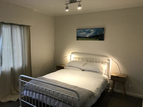 The Hill House - Accommodation Gold Coast 9