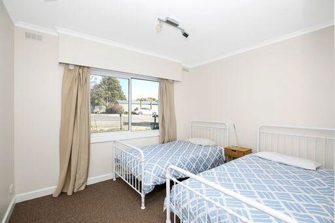 The Hill House - Accommodation Gold Coast 2