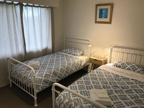 The Hill House - Accommodation Gold Coast 10