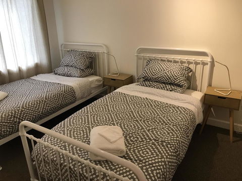 The Hill House - Accommodation Gold Coast 13