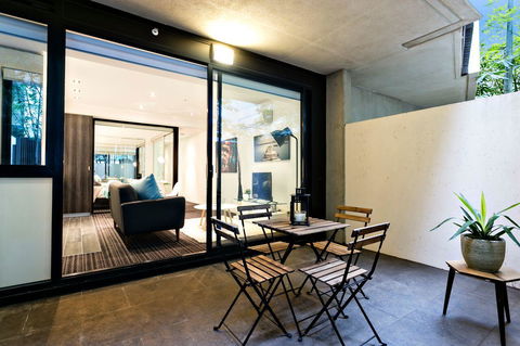 Complete Host Halo Apartments - Gold Coast 4U 36